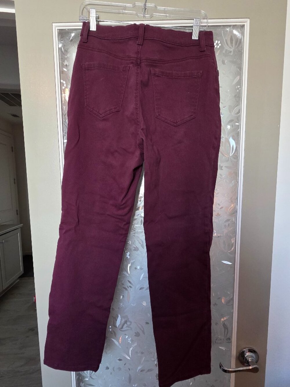 Purple/Burgundy Gloria Vanderbilt Straight Leg Jeans - Size 8